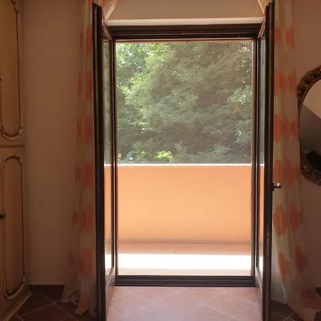 Nina Tra I Castagni Kır Evi *